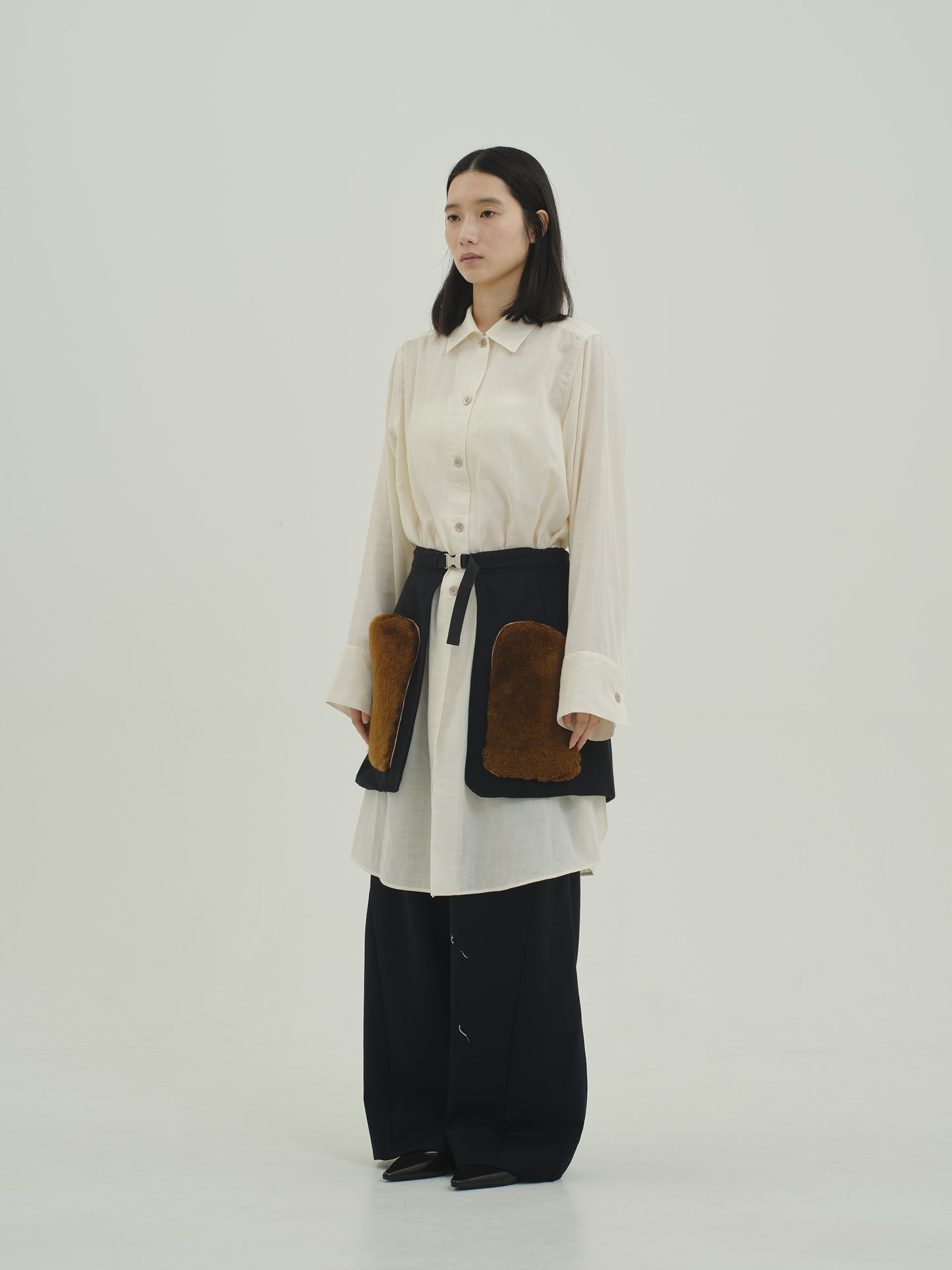 Mouton Sitting wrap skirt / black